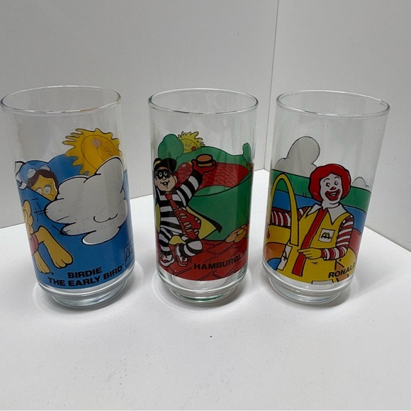1985 collectible McDonaldland McDonalds glasses: Birdie, Ronald and Hamburgler - Picture 1 of 10